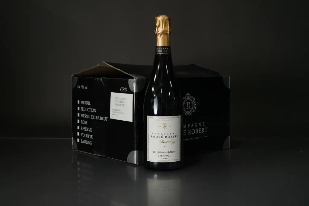 Andre Robert "Jardins du Mesnil" Grand Cru Extra Brut  NV (750ml)