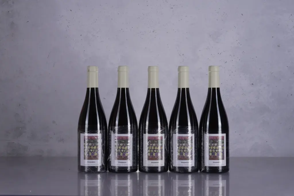 Labet Cotes du Jura Trousseau Les Chaseaux Rouge 2023 (750ml)