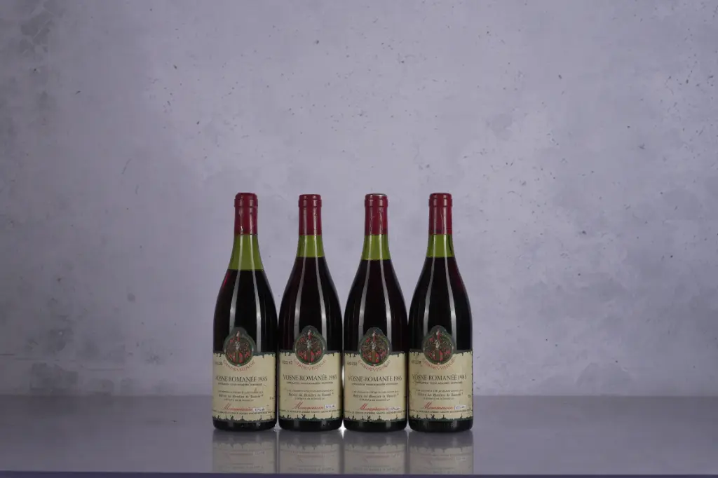 Chevaliers du Tastevin Mommessin Vosne Romanee 1985 (750ml)